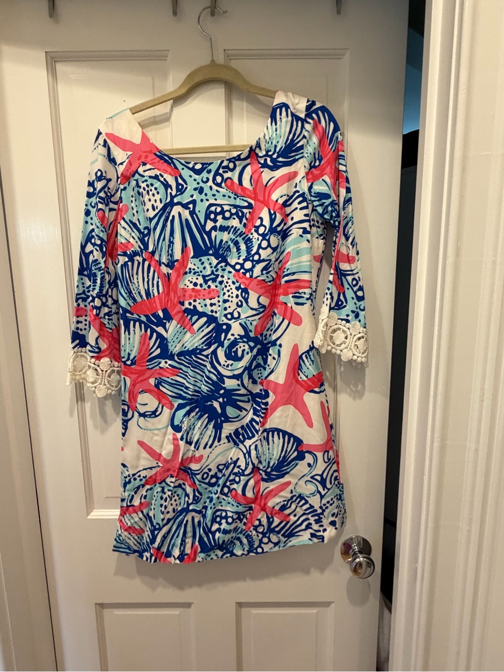 Lilly Pulitzer Women’s Beach-Print Shift Dress in Coral & Blue